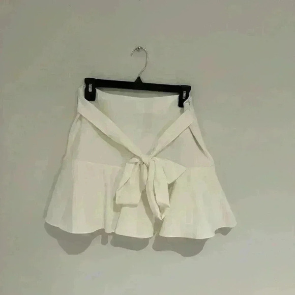 Zara White Skirt with Bow Size Large New With Tags - Picture 1 of 3
